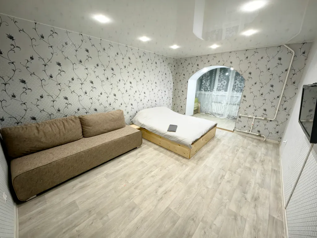 Вместительная трёхкомнатная квартира на набережной — аренда посуточно в Великий Устюг