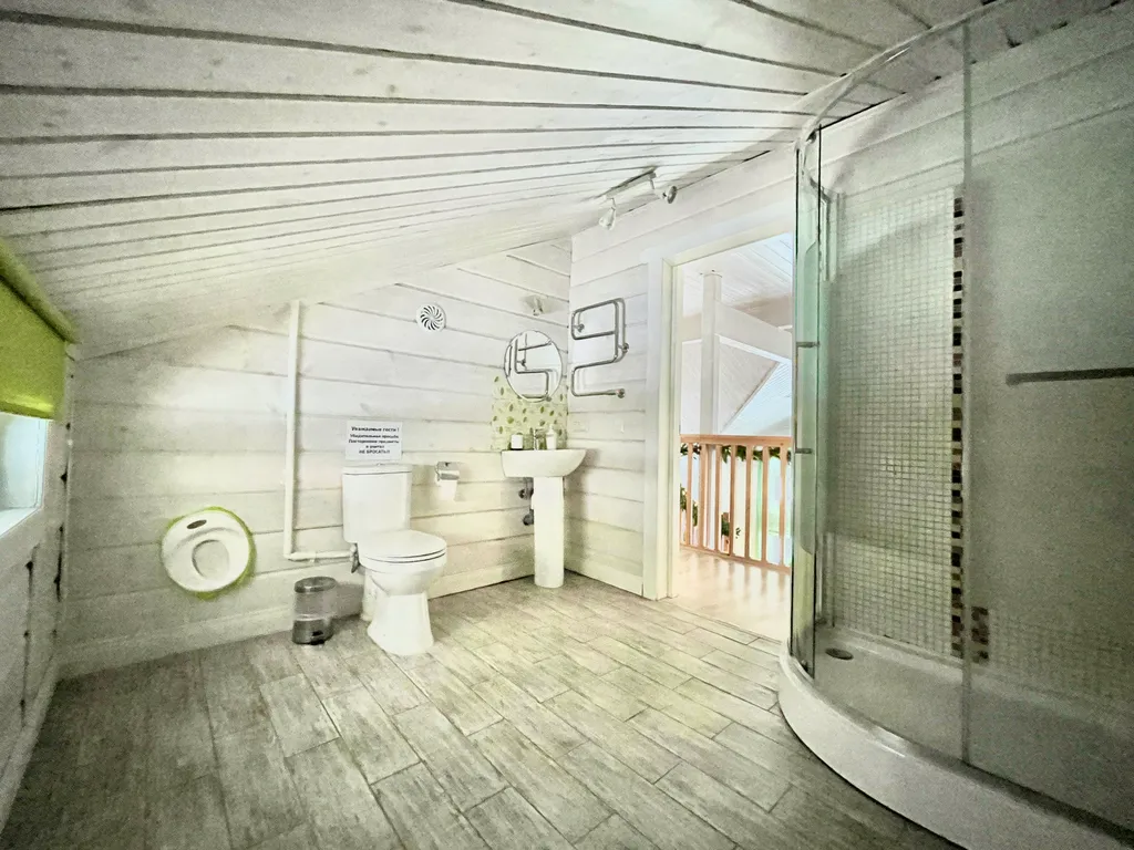 Коттедж с 6 спальнями, сауной и камином