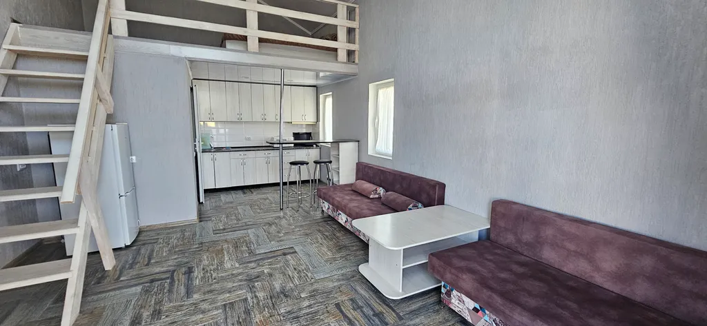 Номера лофт, на территории бассейн