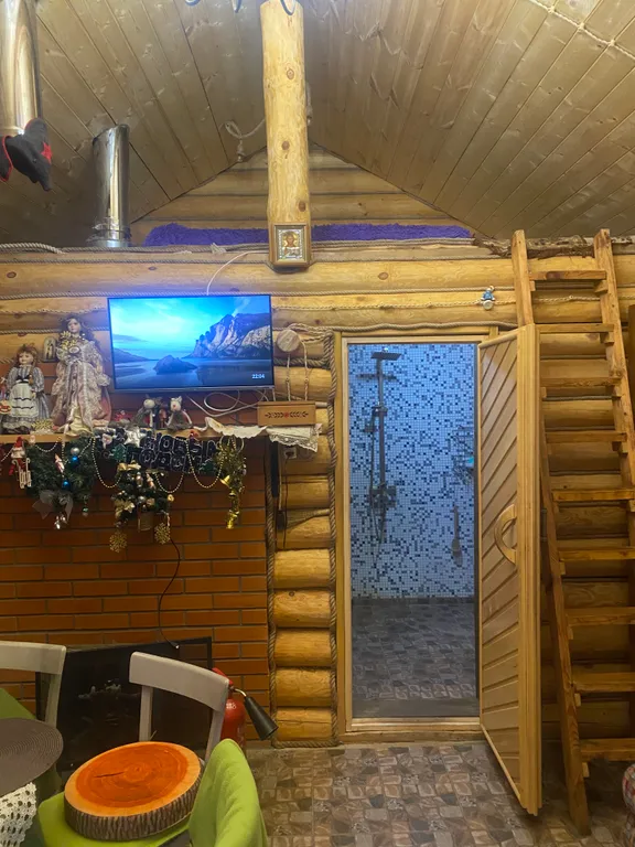 Домик в деревне с баней