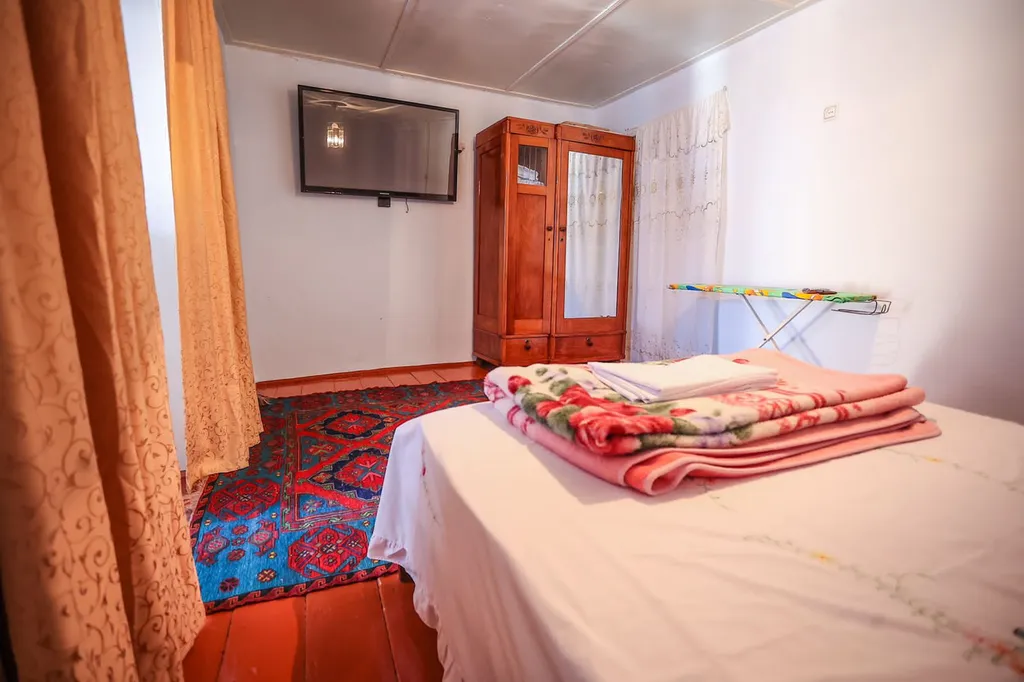 Комната с двуспальной кроватью