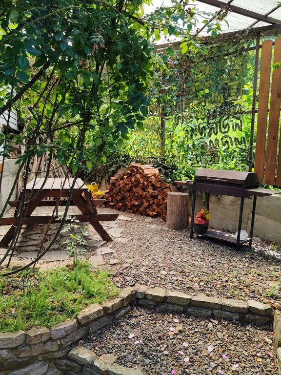 Коттедж Уютный дом в 300 метрах от моря для большой семьи или компании друзей — Нижняя Хобза