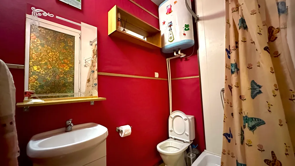 Большой семейный коттедж в Бетте