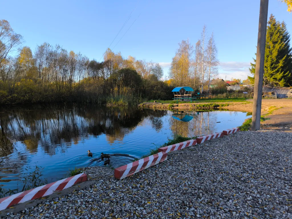 Современный коттедж в пригороде с баней и горячим чаном