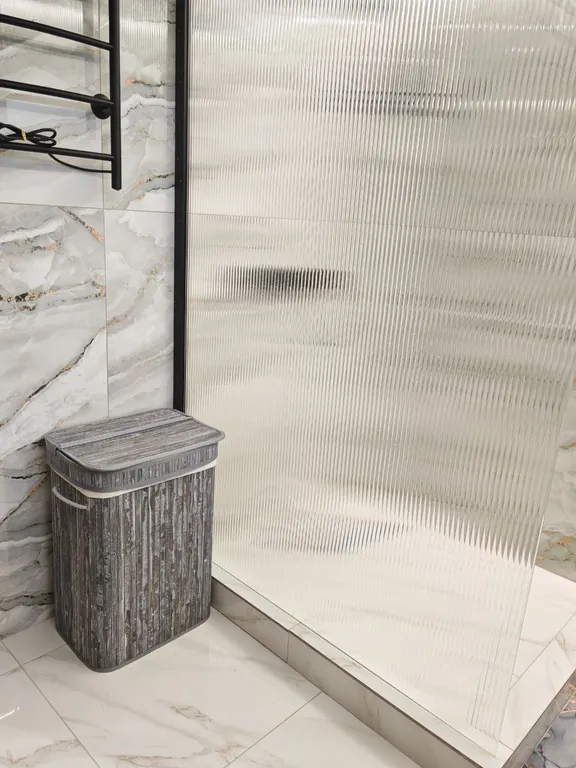 Просторный дом в живописном месте у реки, в 40 минутах от Москвы