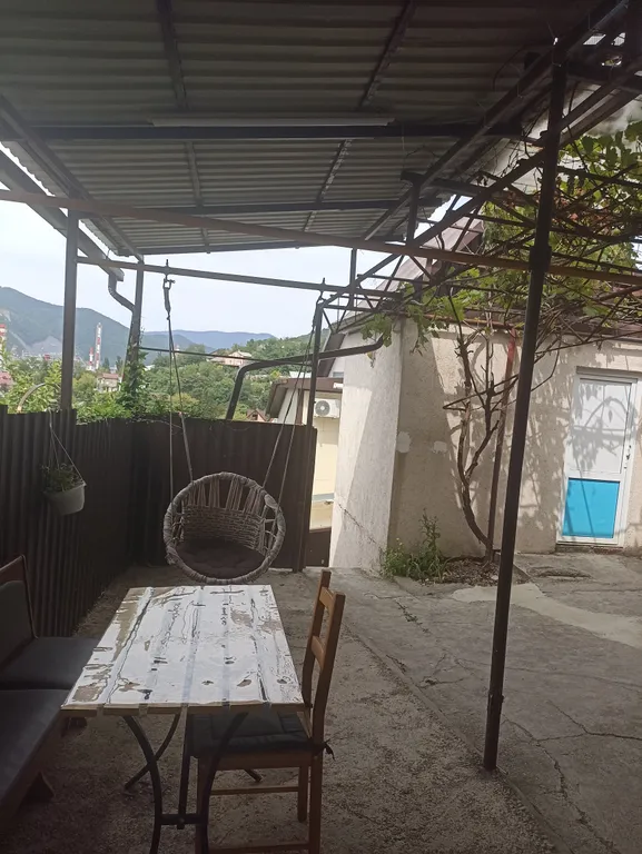 Уютный дом с видом на горы