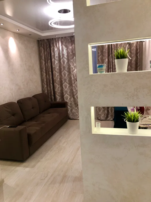 Трёхкомнатная с евро ремонтом