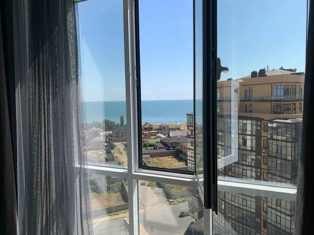 Просторная двушка с видом на море