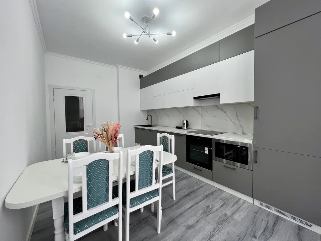 Family suite with mountain view