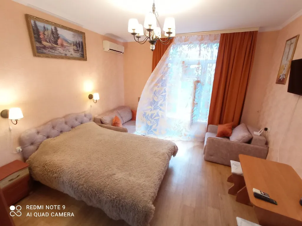 Комфортная студия в центре Алупки у дворца