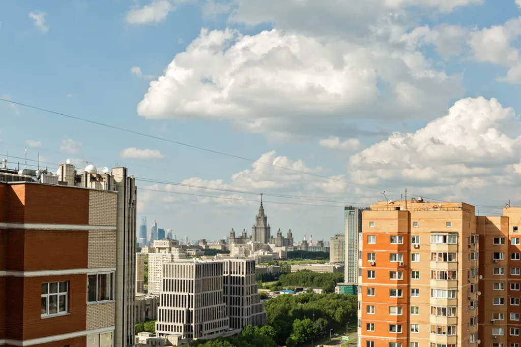Квартира 4-комнатная Квартира — Москва
