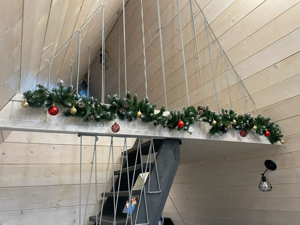 Домик в шалаше в деревне