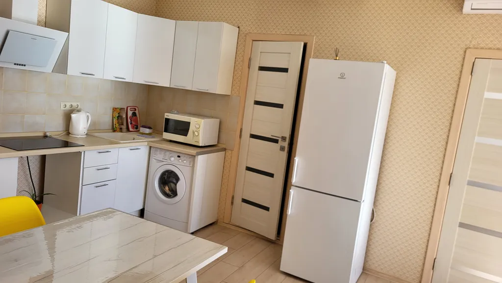 Апартамент двухкомнатный с видом на море