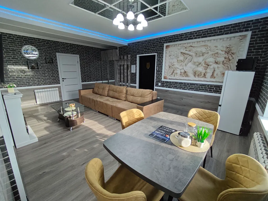 Квартира Эксклюзивный апартамент в самом центре — аренда посуточно в Шахты