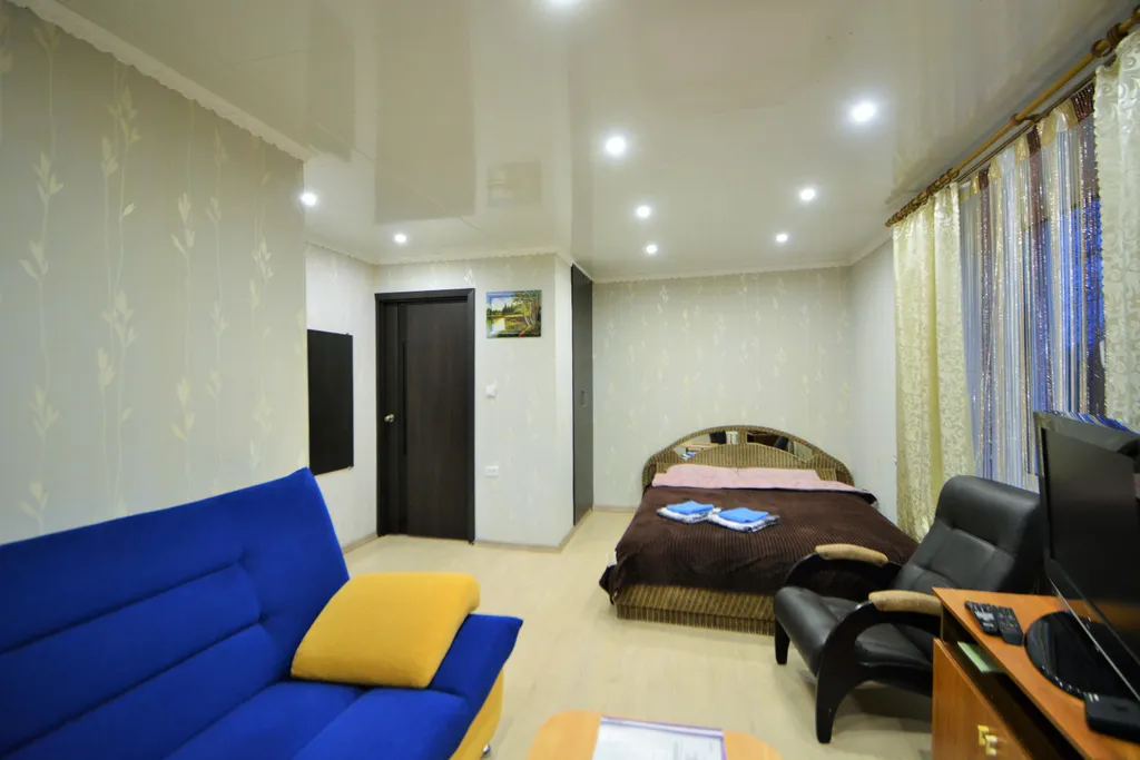 Однокомнатная квартира недалеко от КРЦ Плазма, сетевых магазинов