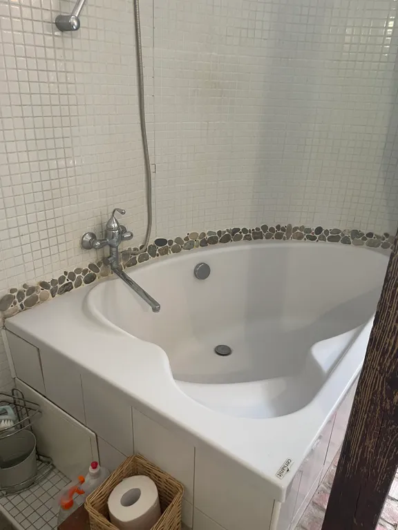 Дом с камином со столетней историей: город и море удобная развязка