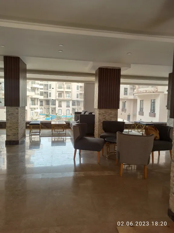 Большая студия у бассейна