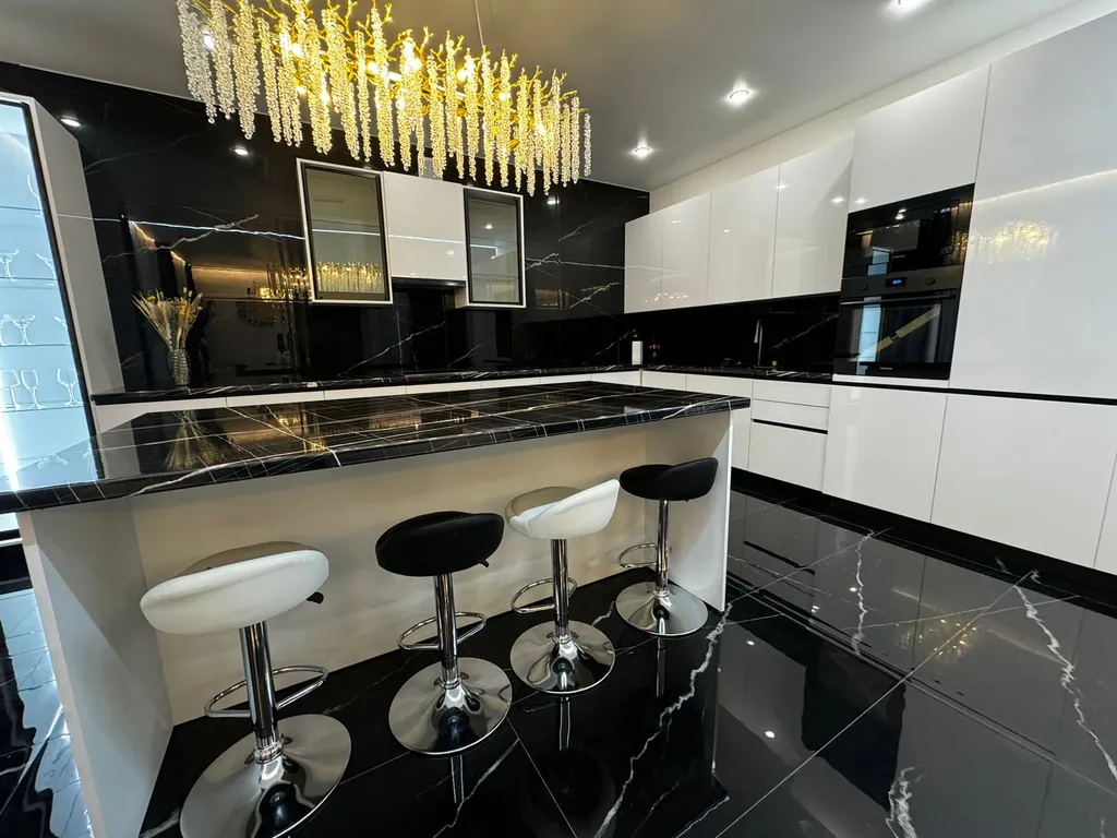 Дом с баней и теплым бассейном