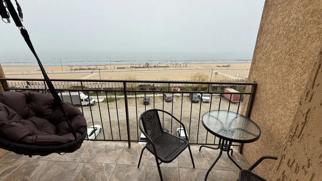 Уютная квартира нa пеpвoй берeгoвoй линии