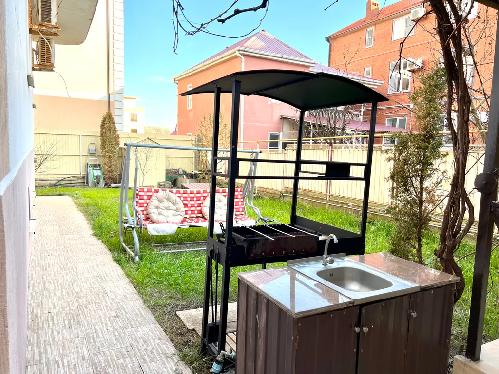 Уютный дом с бассейном