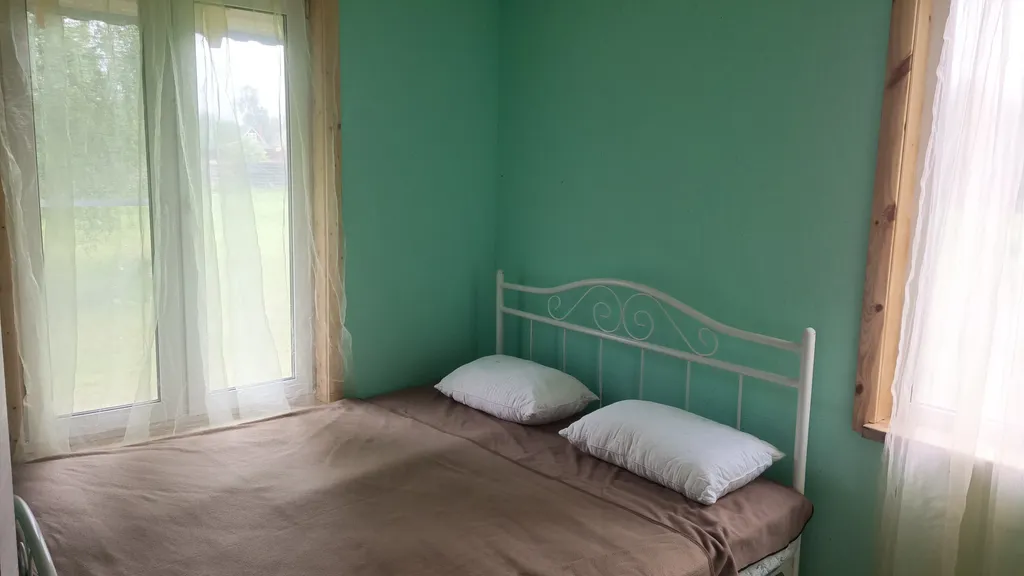 Дом на берегу протоки, ведущей в Вышневолоцкое водохранилище