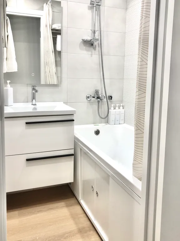 Двухкомнатная светлая квартира