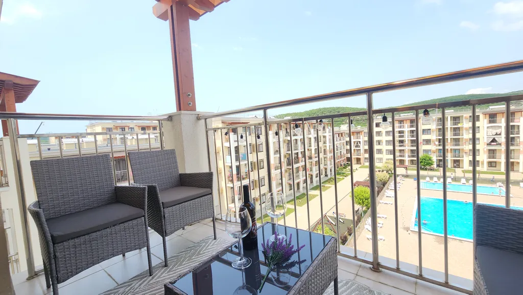 Уютная евротрешка с двумя балконами