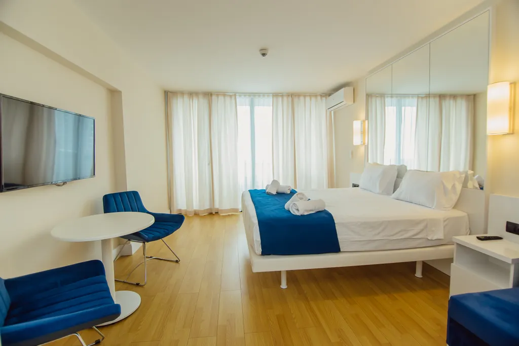 Апартаменты с видом на море на первой линии