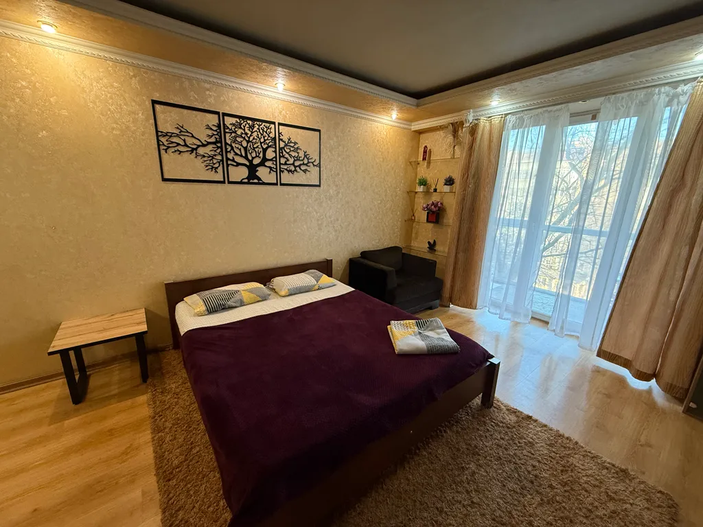 Студия возле центральной площади Ленина, вода 24/7