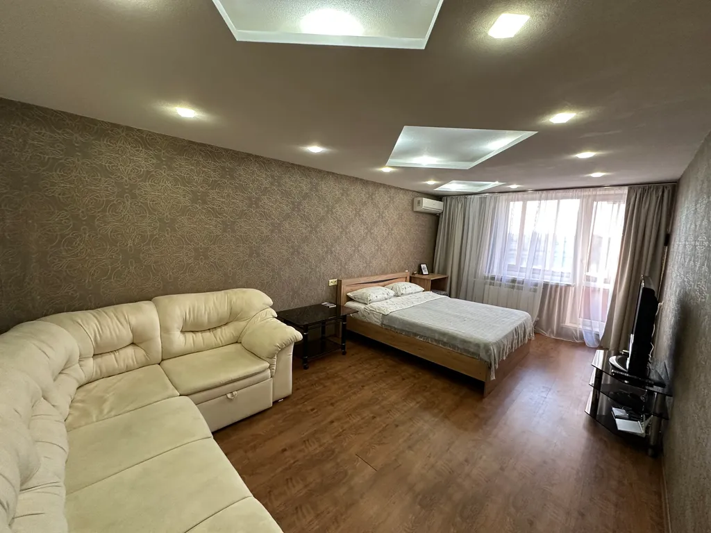 Двухкомнатная квартира с шикарным видом на набережную