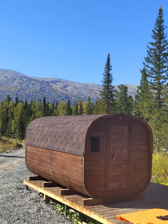 Коттедж Уютный, теплый дом с видом на гору Мустаг — Шерегеш