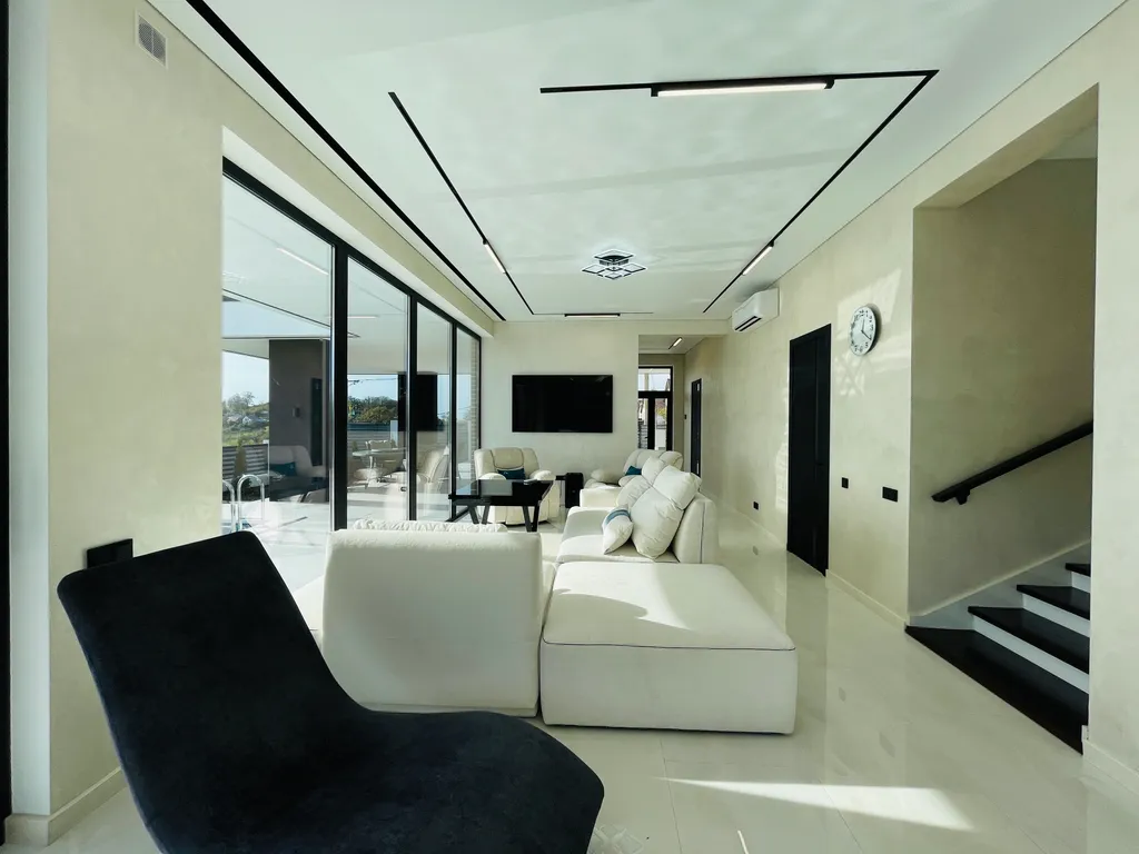 Вилла с бассейном и баней