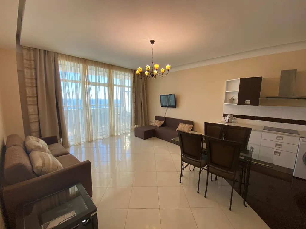 Квартира  с открытым бассейном и шикарным видом на море