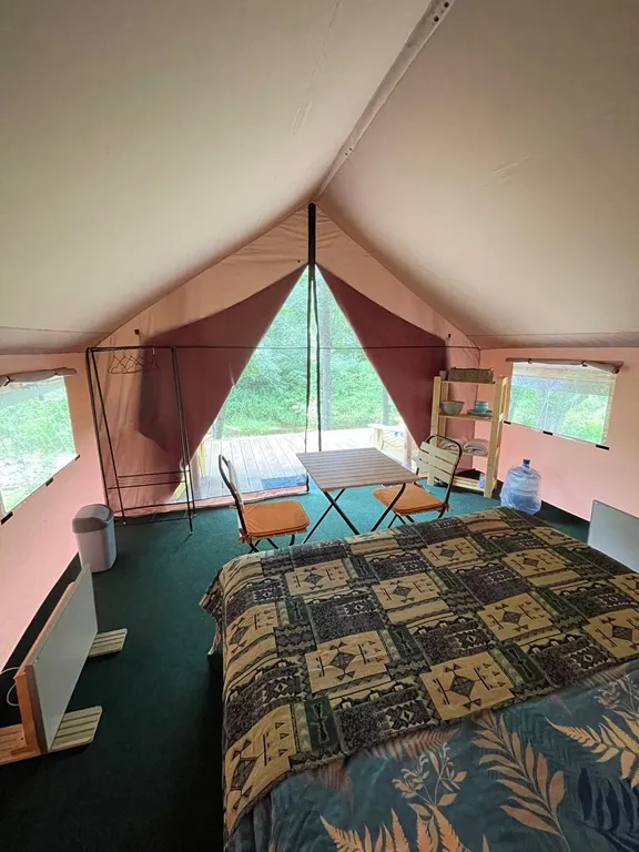 Палатка лесной домик на базе отдыха Белка