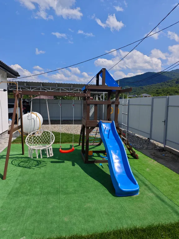 Коттедж с бассейном и баней