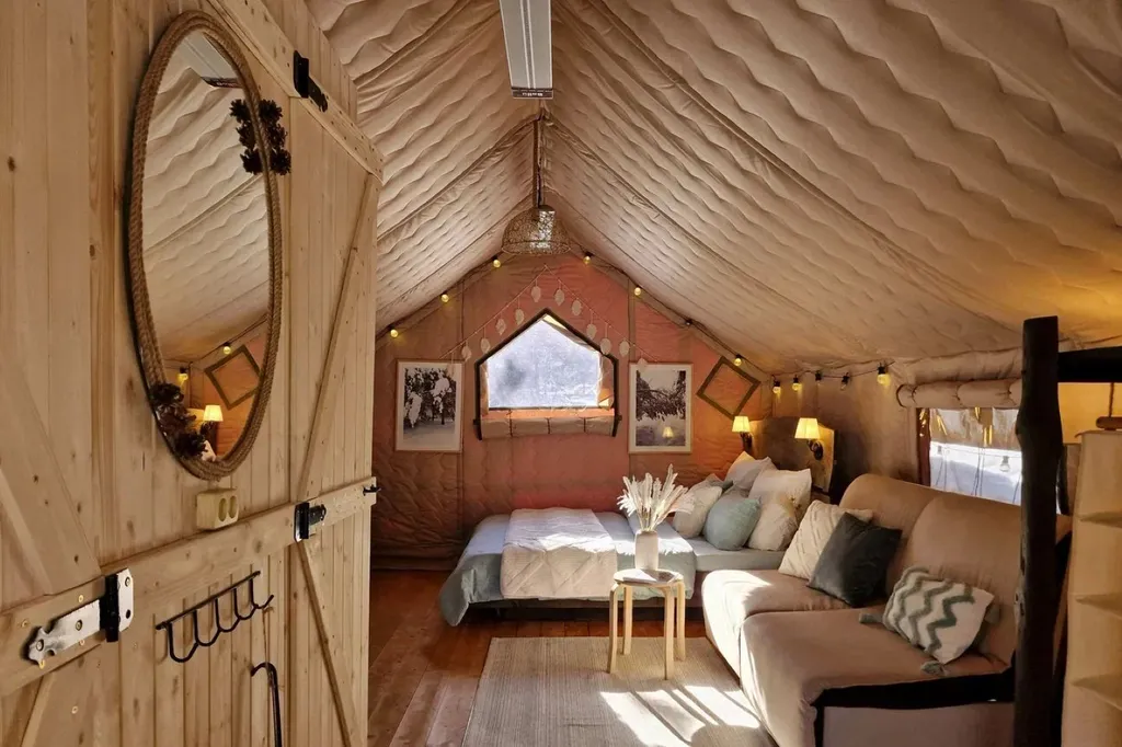 Коттедж Уютная хижина в лесу у реки — аренда посуточно в Кондрово