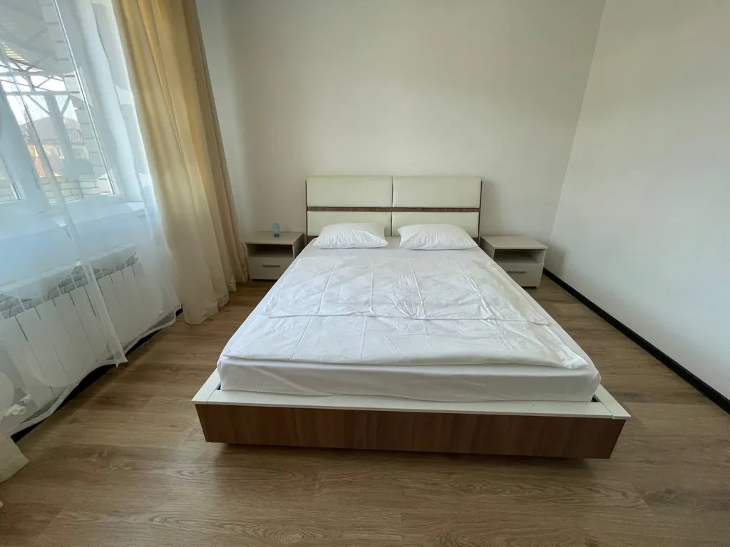 Коттедж Просторный трёхкомнатный дом — Элиста