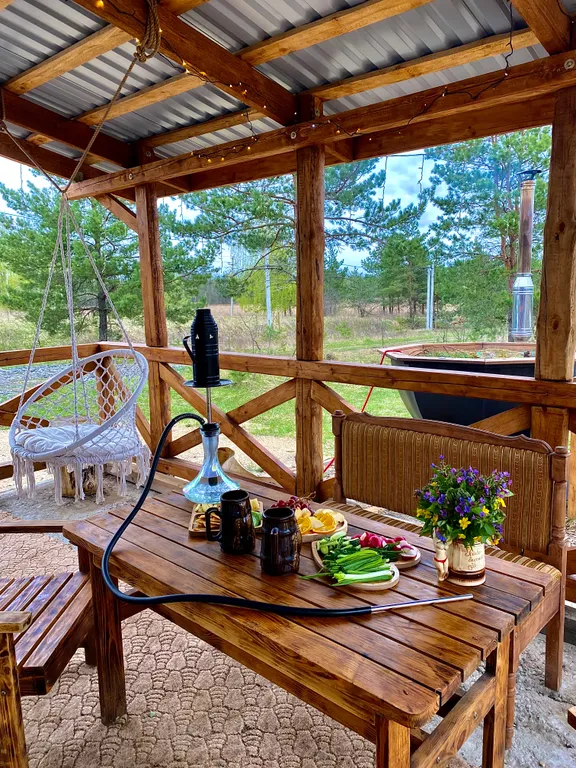 Домик в современном стиле у озера с бани и чаном