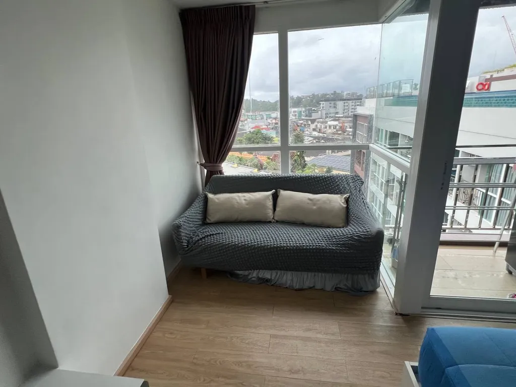 Студия после ремонта с удивительным видом с 8 этажа в центре Каты