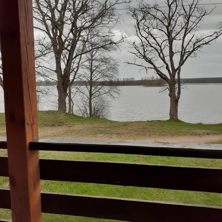 Романтичный домик  для двоих на берегу озера Селигер 24м2