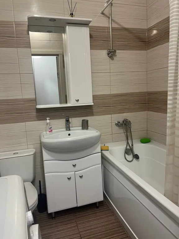 Тихая студия в новом доме с большой парковкой