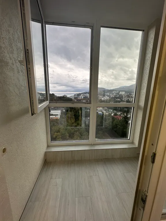 Квартира с видом на море и большой охраняемой парковкой