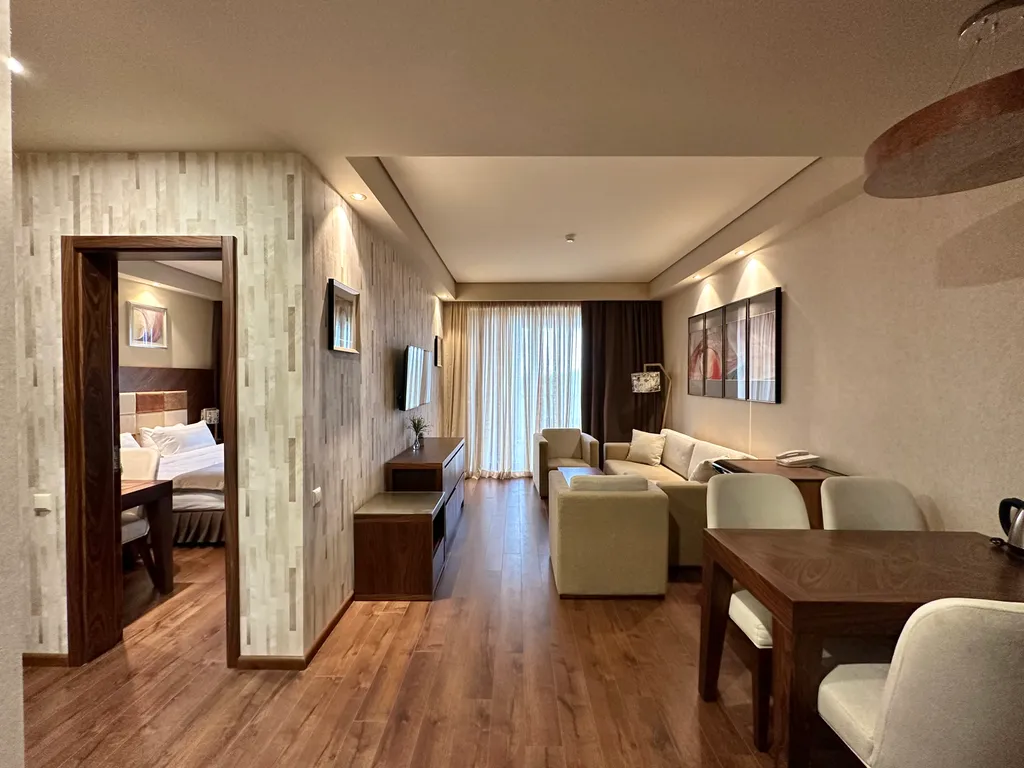 Элитные апартаменты с бассейном в Dreamland Oasis