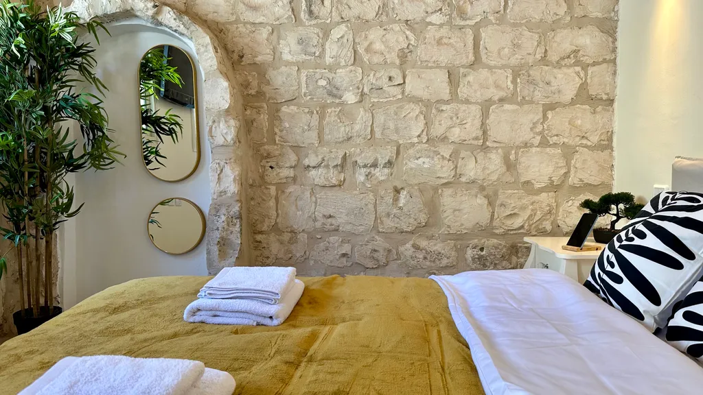 Уютная квартира с террасой рядом с Парижской площадью