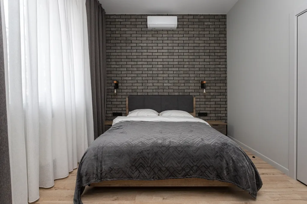 На первой линии от моря сдам полдома