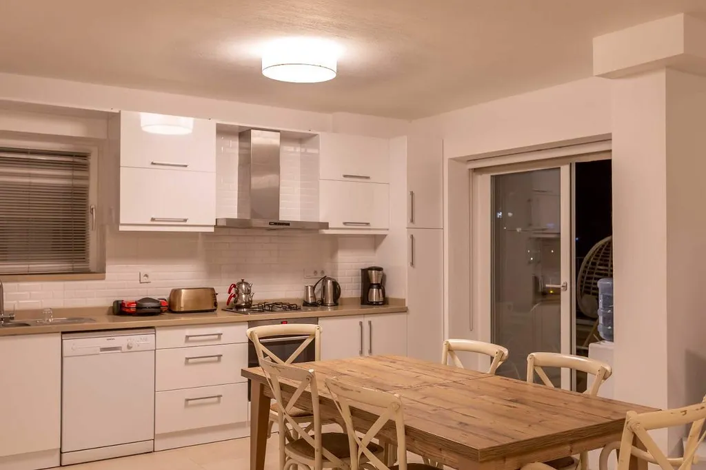 Вилла с видом на море