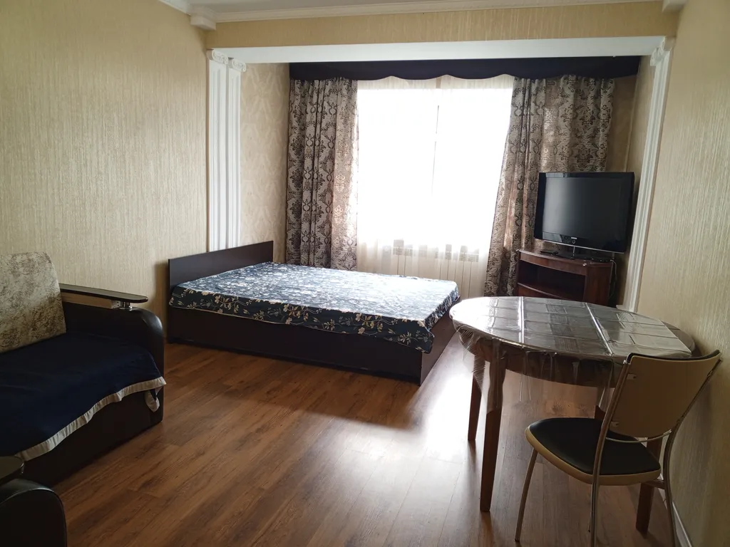 Комфортная квартира в новом доме рядом с центром на Родионова