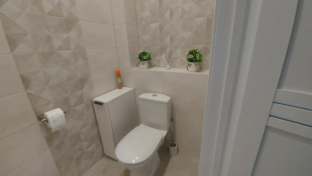 Квартира с видом на город и рощу