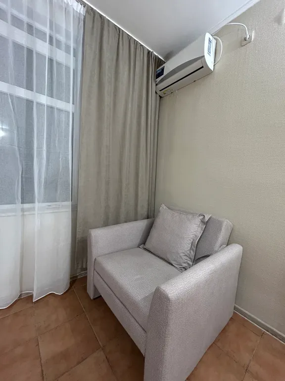 Комната с видом на море