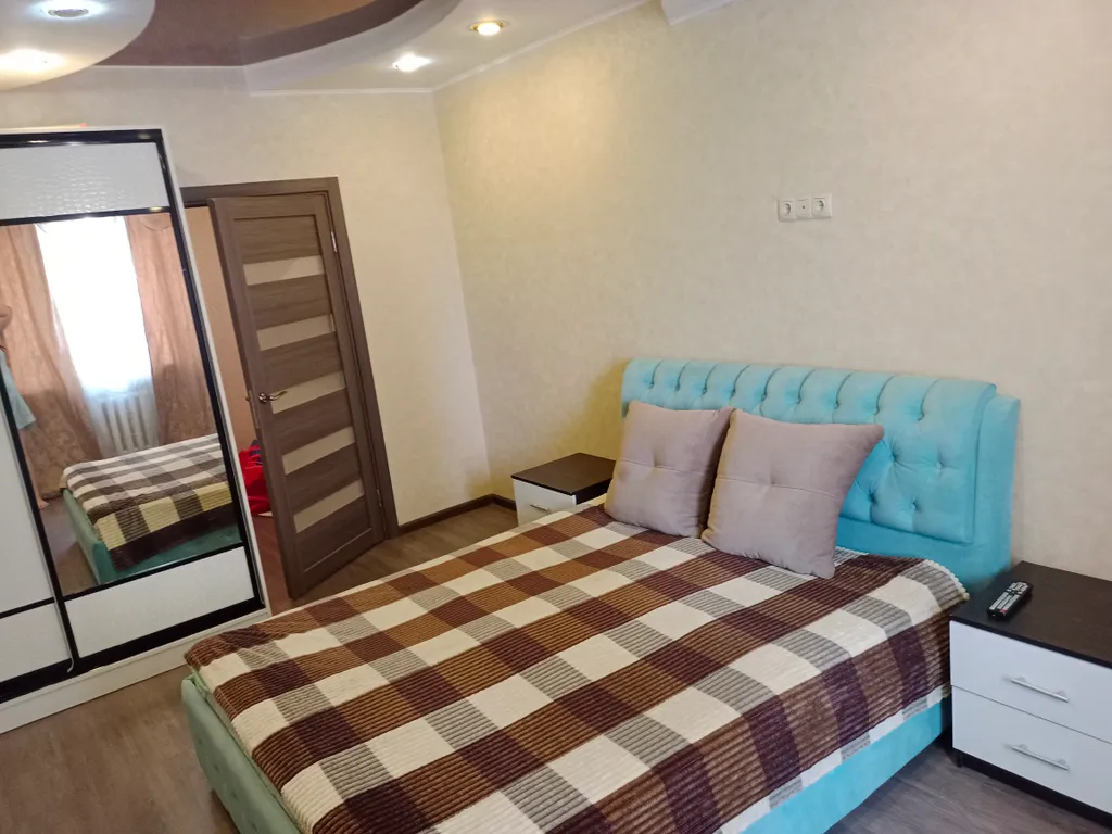 Квартира 1 комнатная рядом с ТЦ Кристалл — аренда посуточно в Тюмень